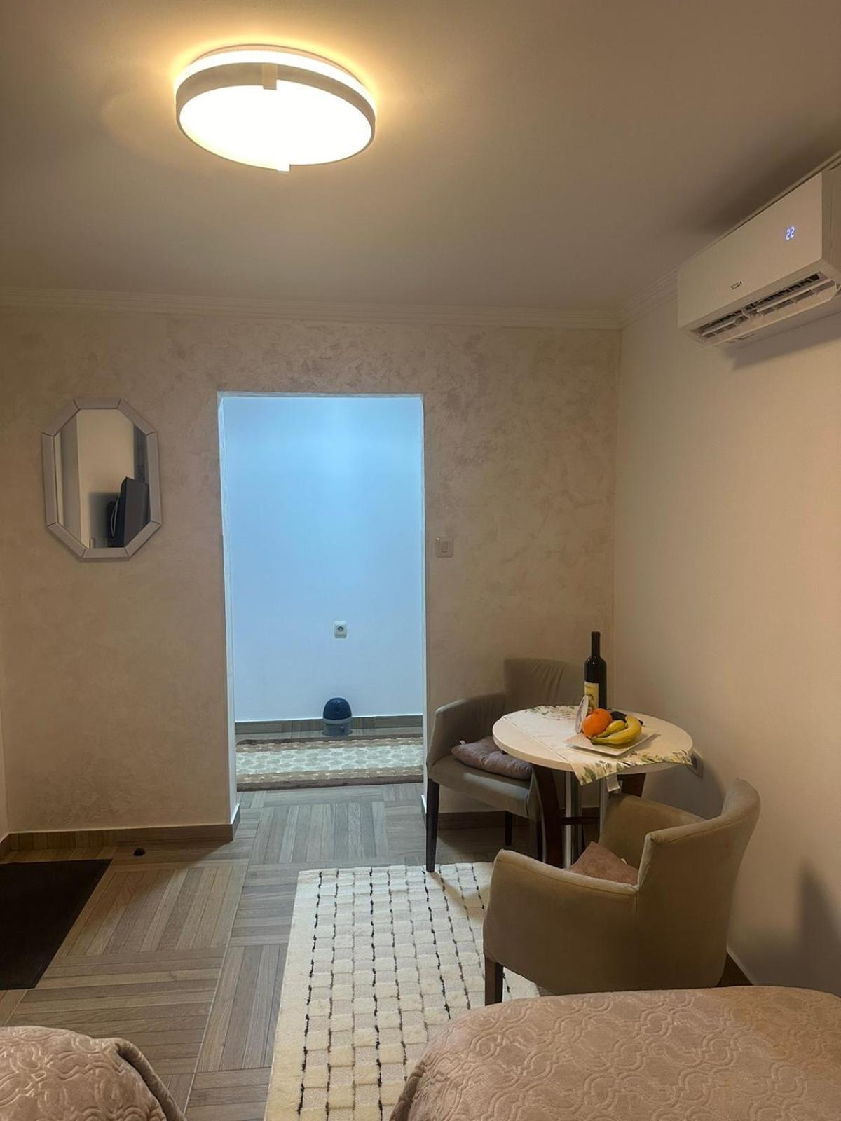 Apartmani Emily & Jully Nikšić Exterior foto